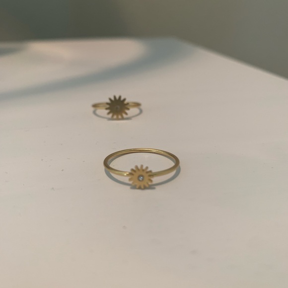 Madewell stackable ring set - Picture 4 of 5